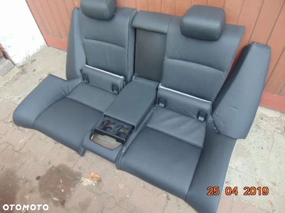 BMW 3 E92 COUPE siedzenia czarna grafitowa ciemna szara SKÓRA tapicerka skórzana elektryczne FOTELe podłokietnik napoje puszki cupholder SUPER STAN - 10