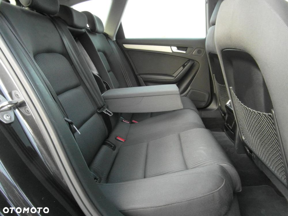 Audi A4 ver-2-0-tdi-dpf-attraction - 32
