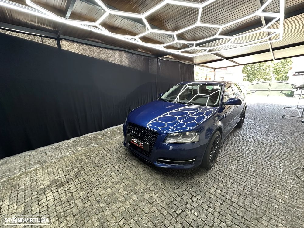 Audi A3 Sportback 1.6 TDI Ambiente - 1