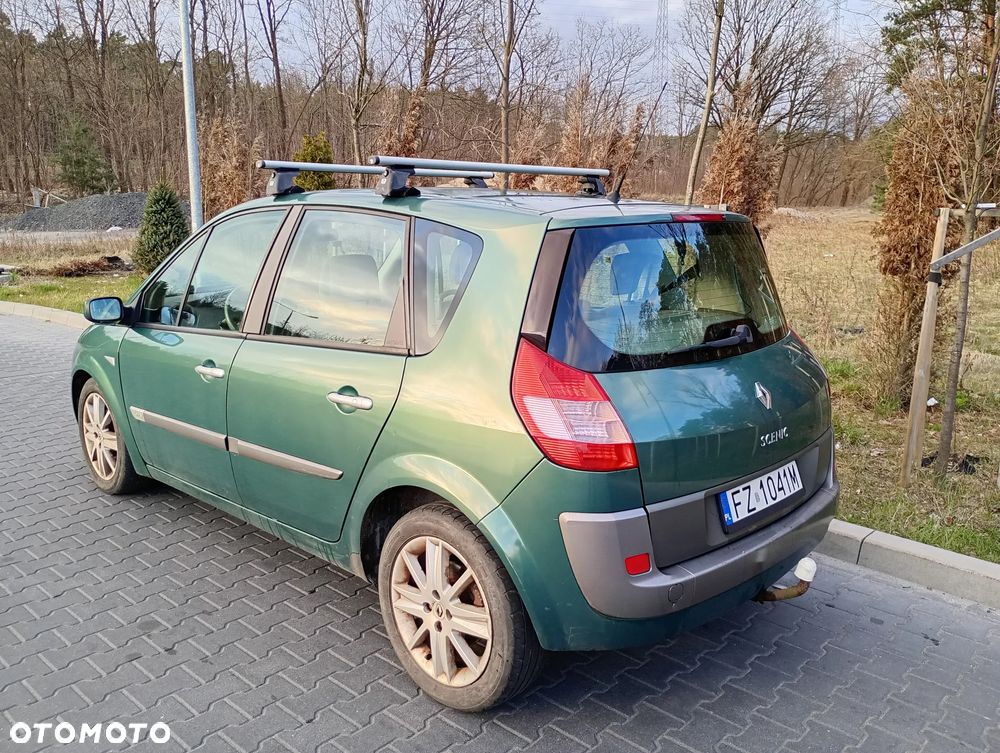 Renault Scenic 1.6 Confort Privilege - 4