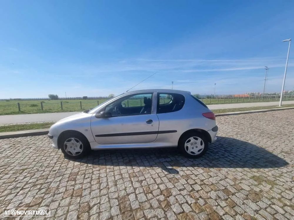 Peugeot 206 1.1 XR - 1