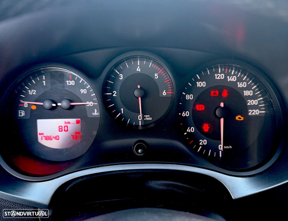 SEAT Leon 1.9 TDI Ecomotive Style - 6