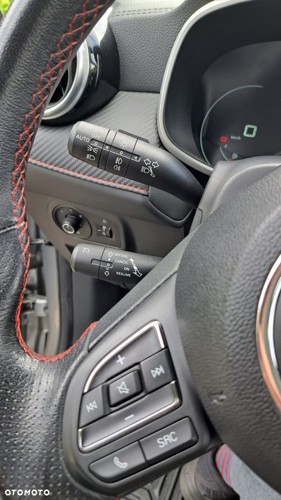 MG ZS - 17