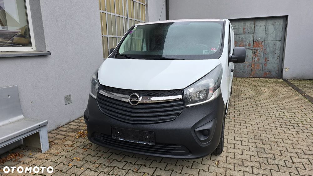 Opel Vivaro - 18