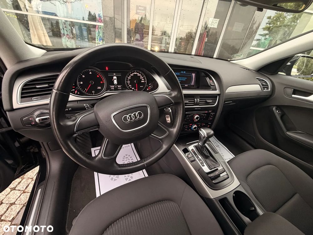 Audi A4 Avant 2.0 TDI DPF clean diesel multitronic S line Sportpaket - 28
