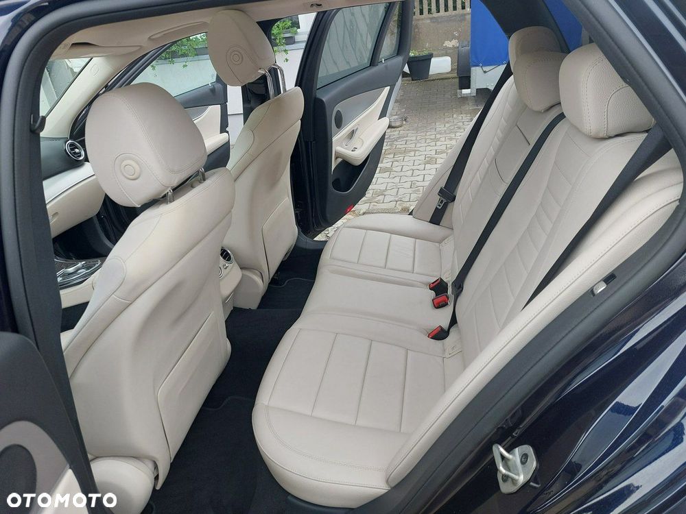 Mercedes-Benz Klasa E - 12