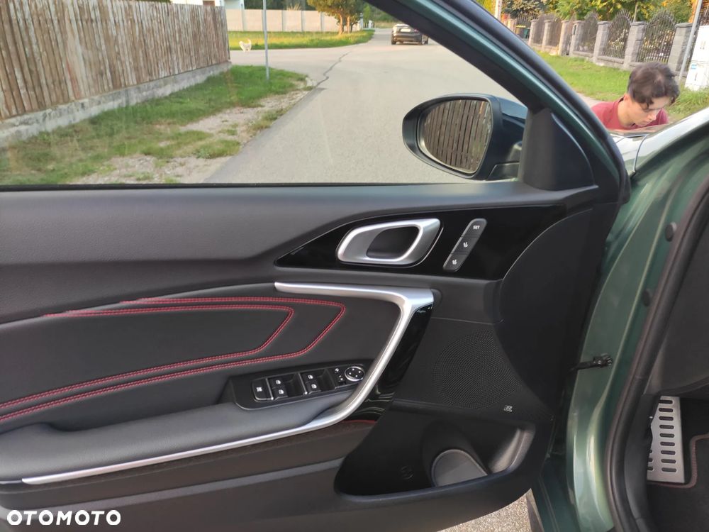Kia ProCeed 1.6 T-GDI GT DCT - 16