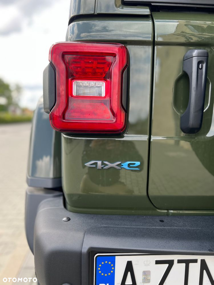 Jeep Wrangler - 16