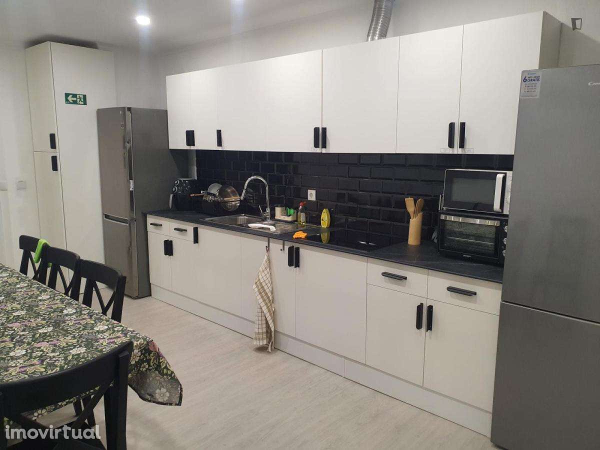 Quarto - localizado em Lumiar Lisbon - Grande imagem: 5/17