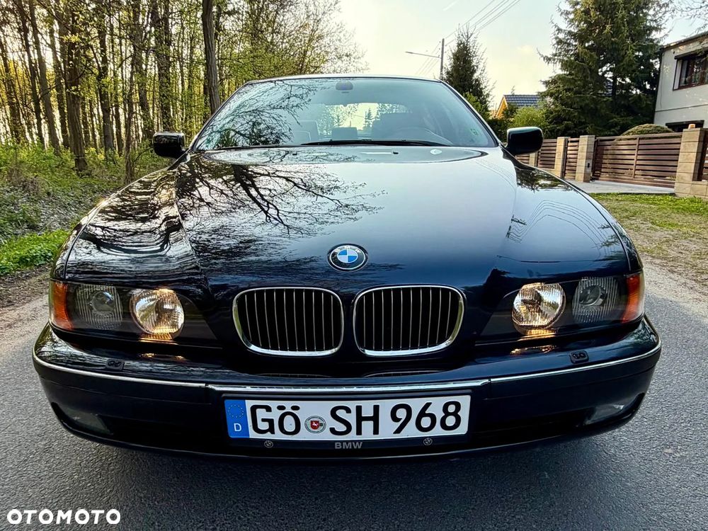 BMW Seria 5 540i - 28