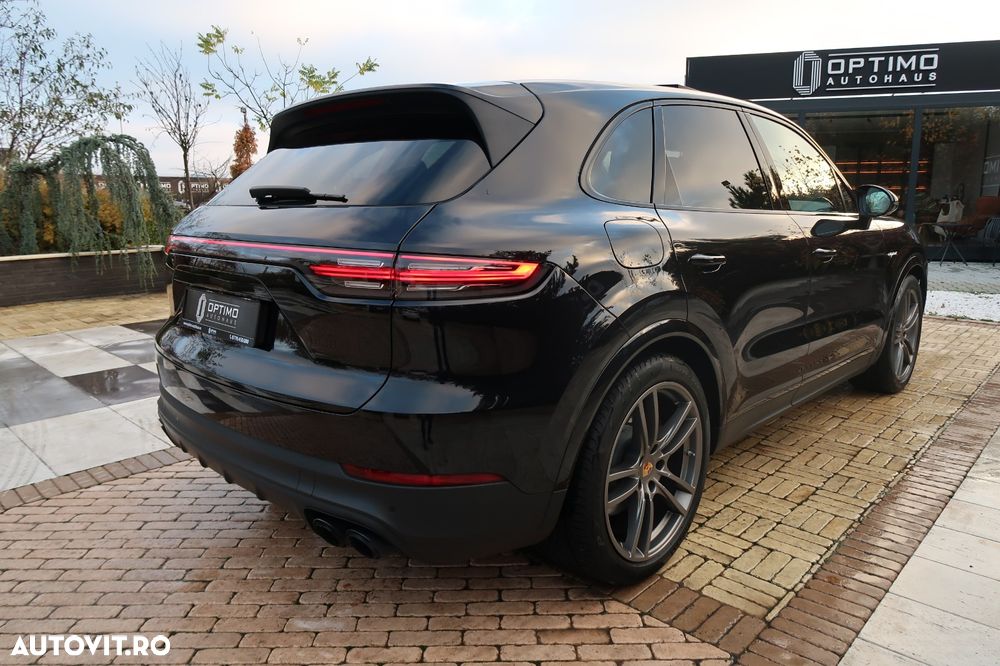 Porsche Cayenne E-Hybrid Tiptronic S Platinum Edition - 3