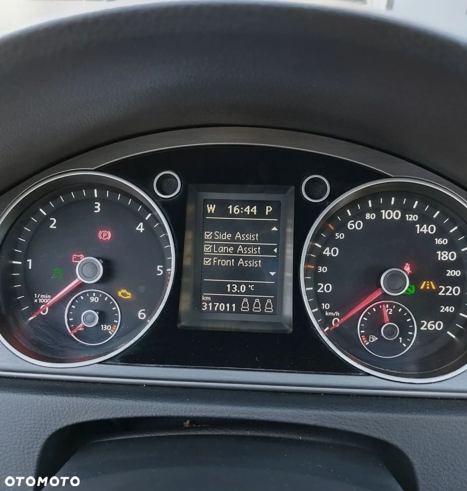 Volkswagen Passat 2.0 TDI Highline DSG - 8