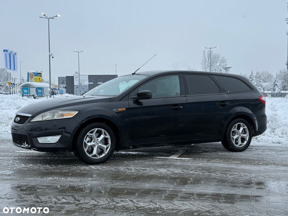 Ford Mondeo 2.0 Ambiente - 2