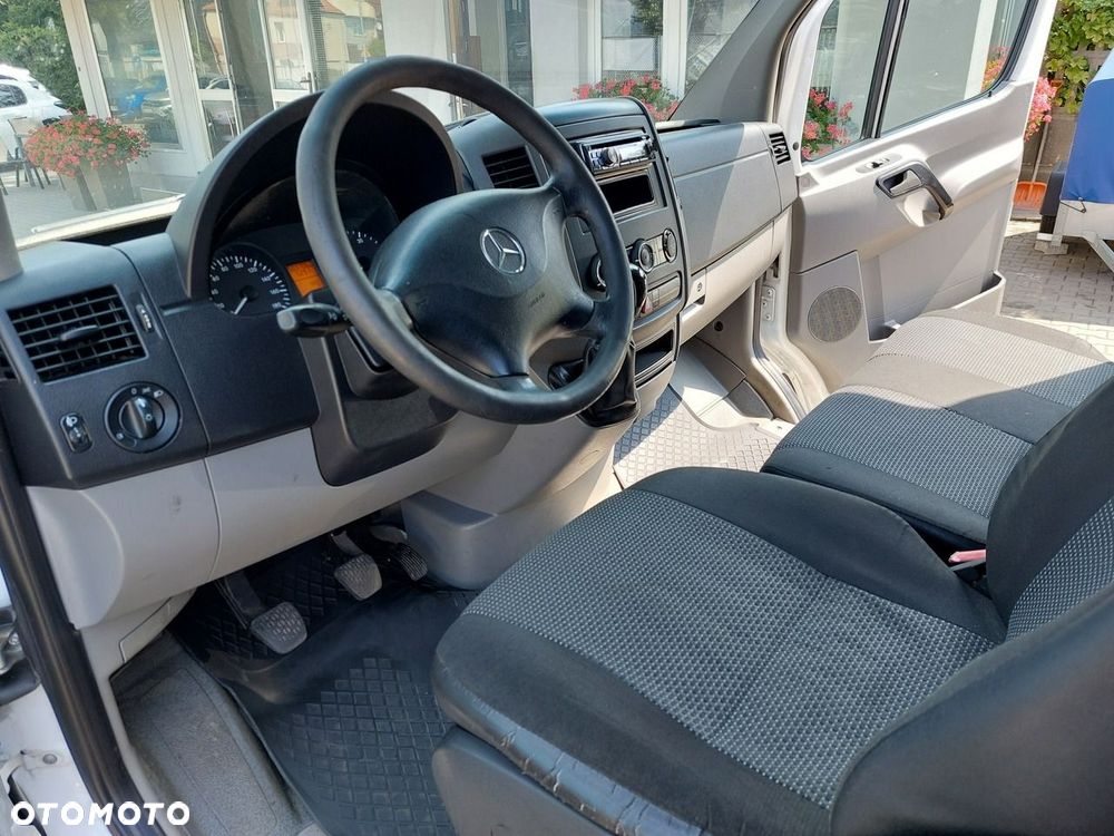 Mercedes-Benz Sprinter - 9