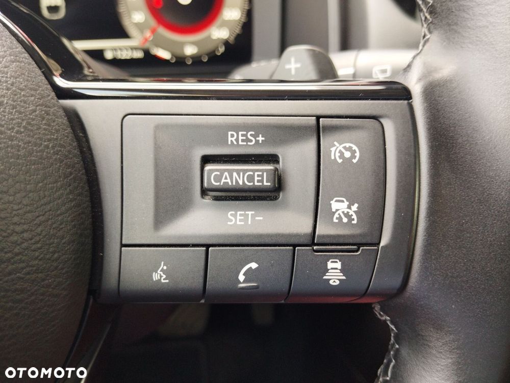 Nissan Qashqai 1.3 DIG-T MHEV N-Connecta Xtronic - 23