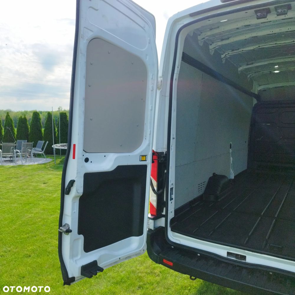 Ford Transit - 13