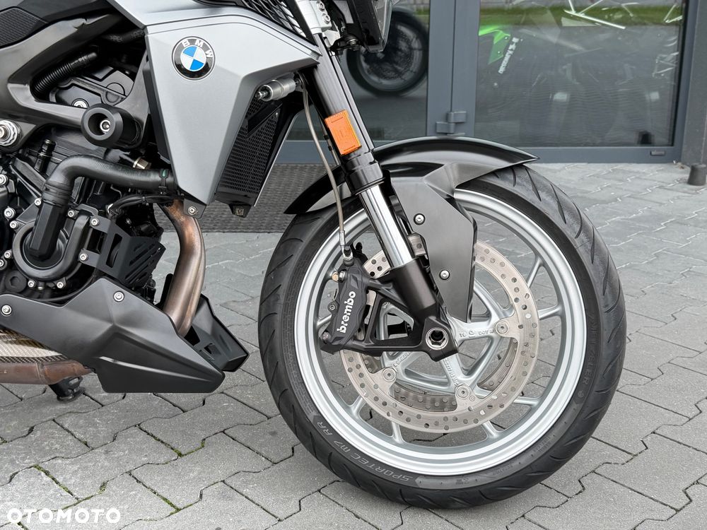 BMW F - 9