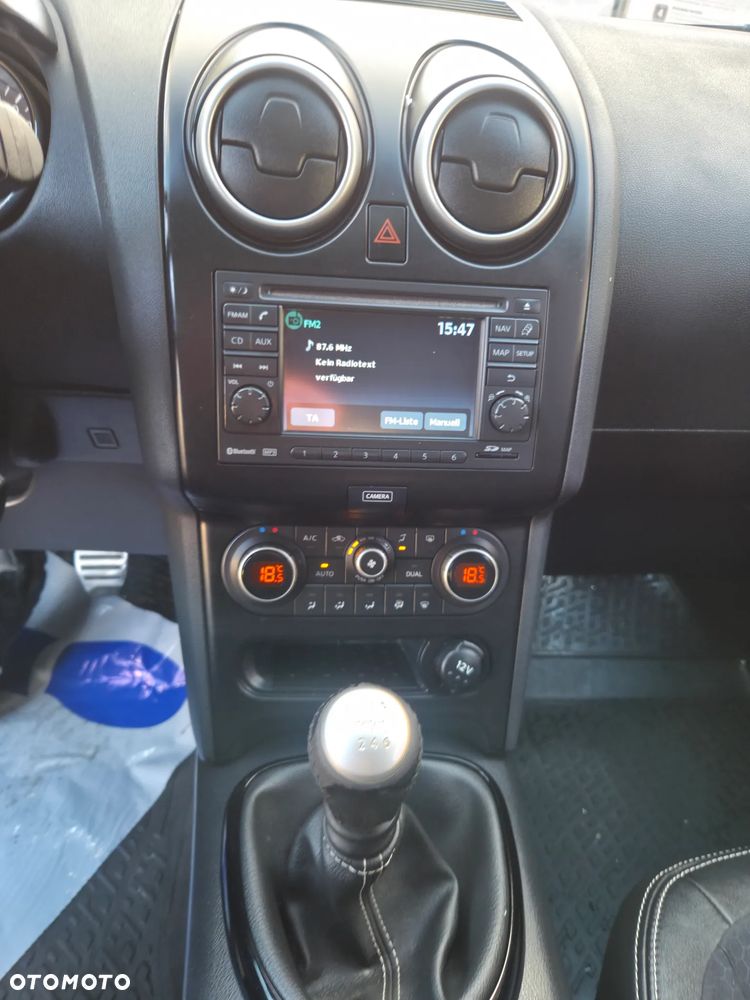 Nissan Qashqai 1.6 dCi 4 x 4 DPF Start/Stop tekna - 25