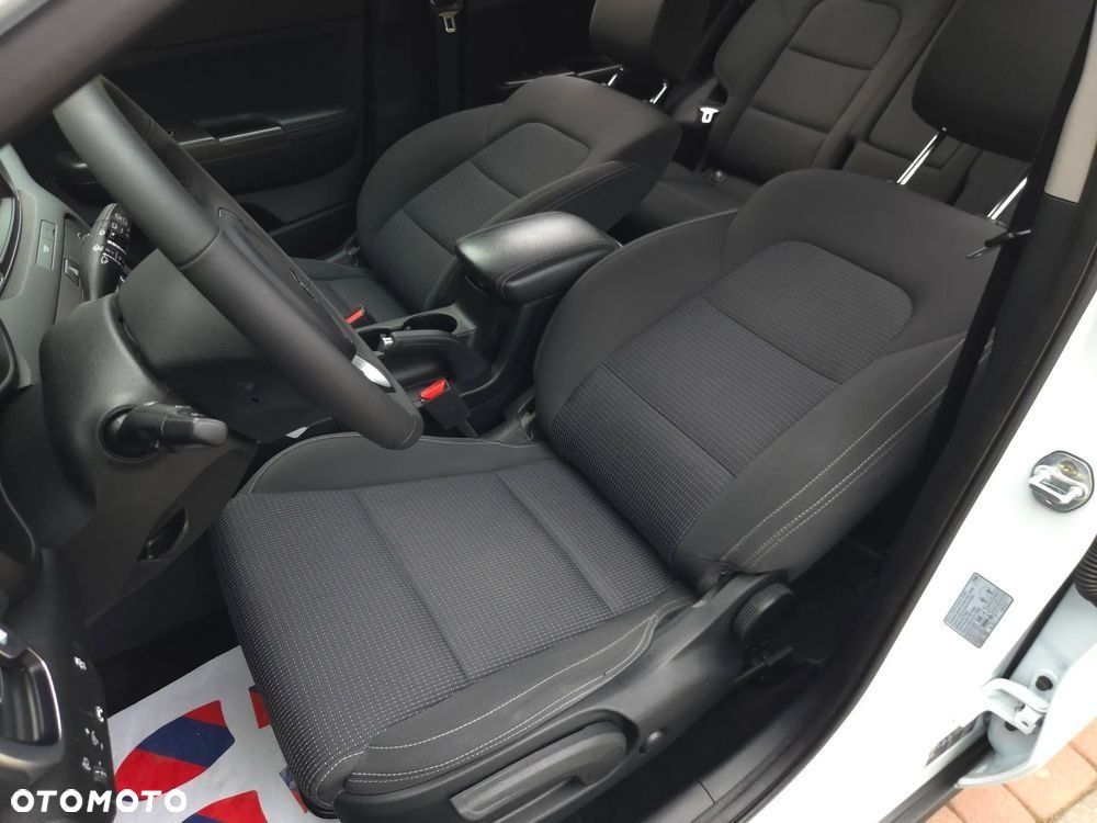 Kia Sportage 1.6 T-GDI Business Line 4WD - 31