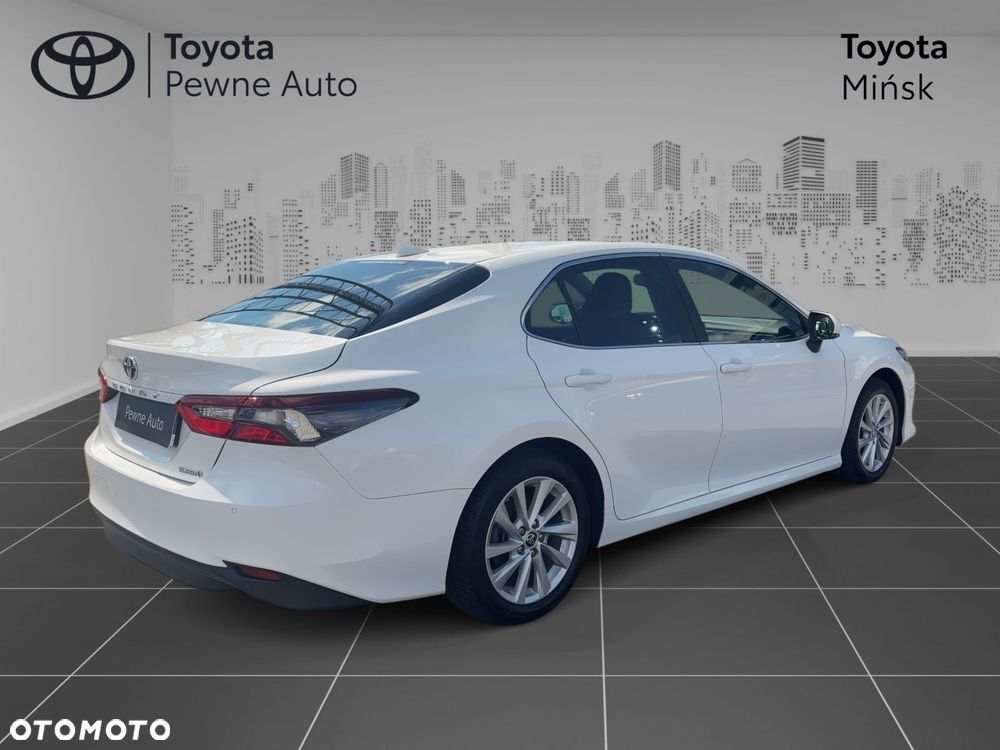 Toyota Camry 2.5 Hybrid Comfort CVT - 6