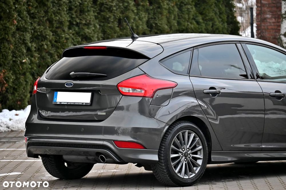 Ford Focus 1.5 EcoBoost ST-Line - 17