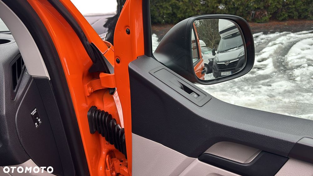 Volkswagen Transporter - 19