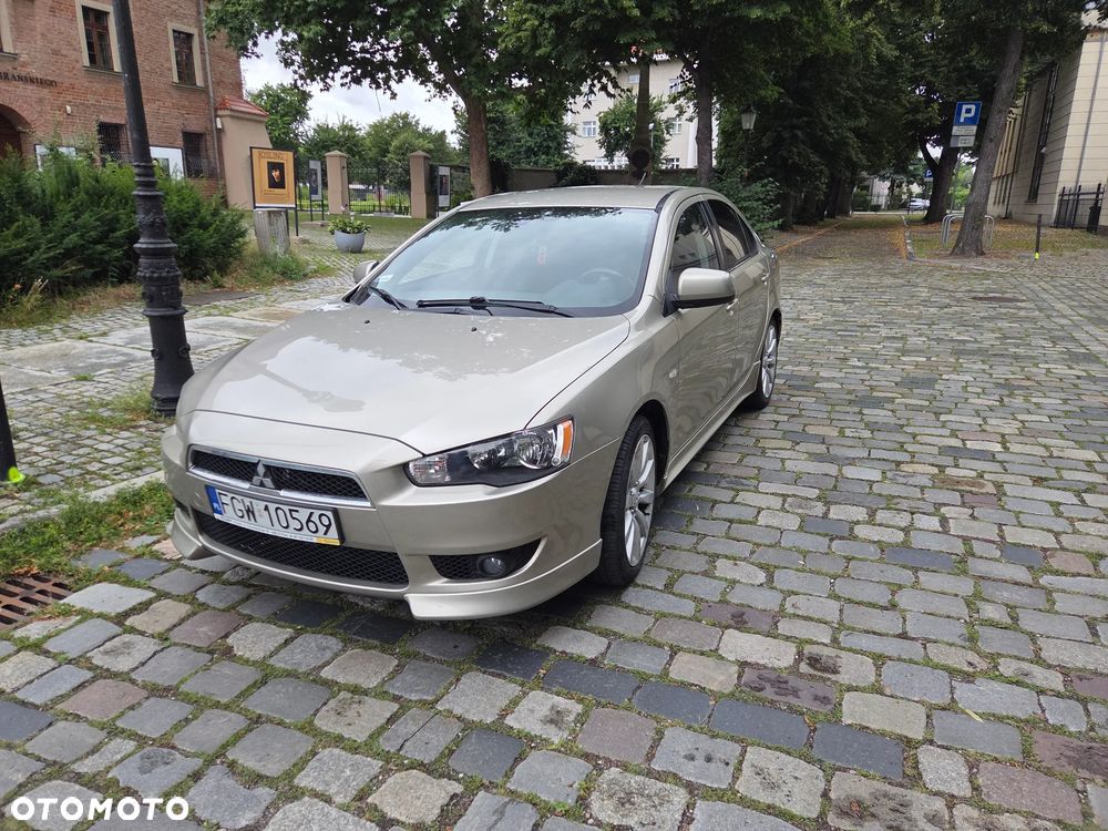 Mitsubishi Lancer 1.8 Intense - 12