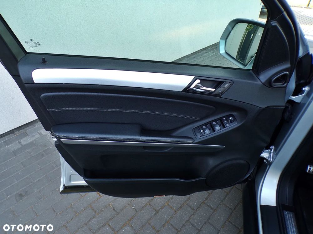 Mercedes-Benz ML 280 CDI 4Matic 7G-TRONIC Edition 10 - 17