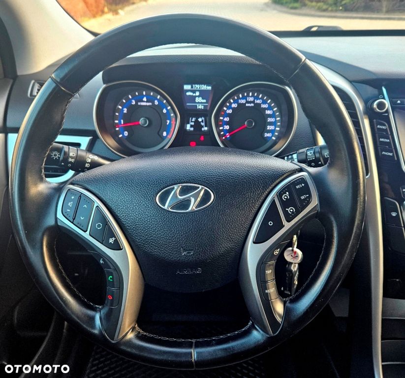 Hyundai i30 1.4 Select - 16