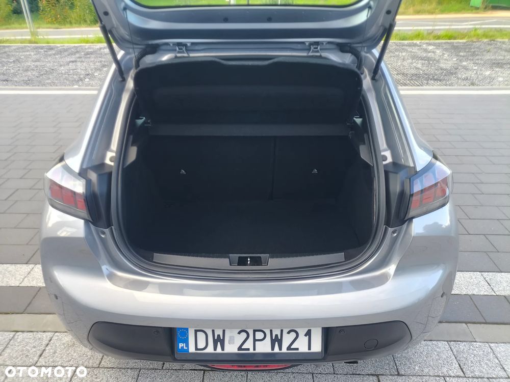 Peugeot 208 - 18