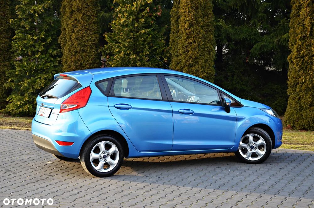 Ford Fiesta 1.25 Ghia - 23