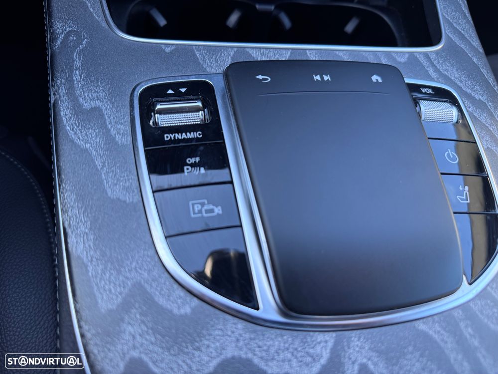 Mercedes-Benz E 300 de AMG Line - 29