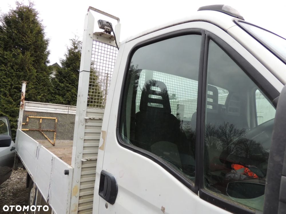 Skrzynia ładunkowa z platformą elektryczną - 10