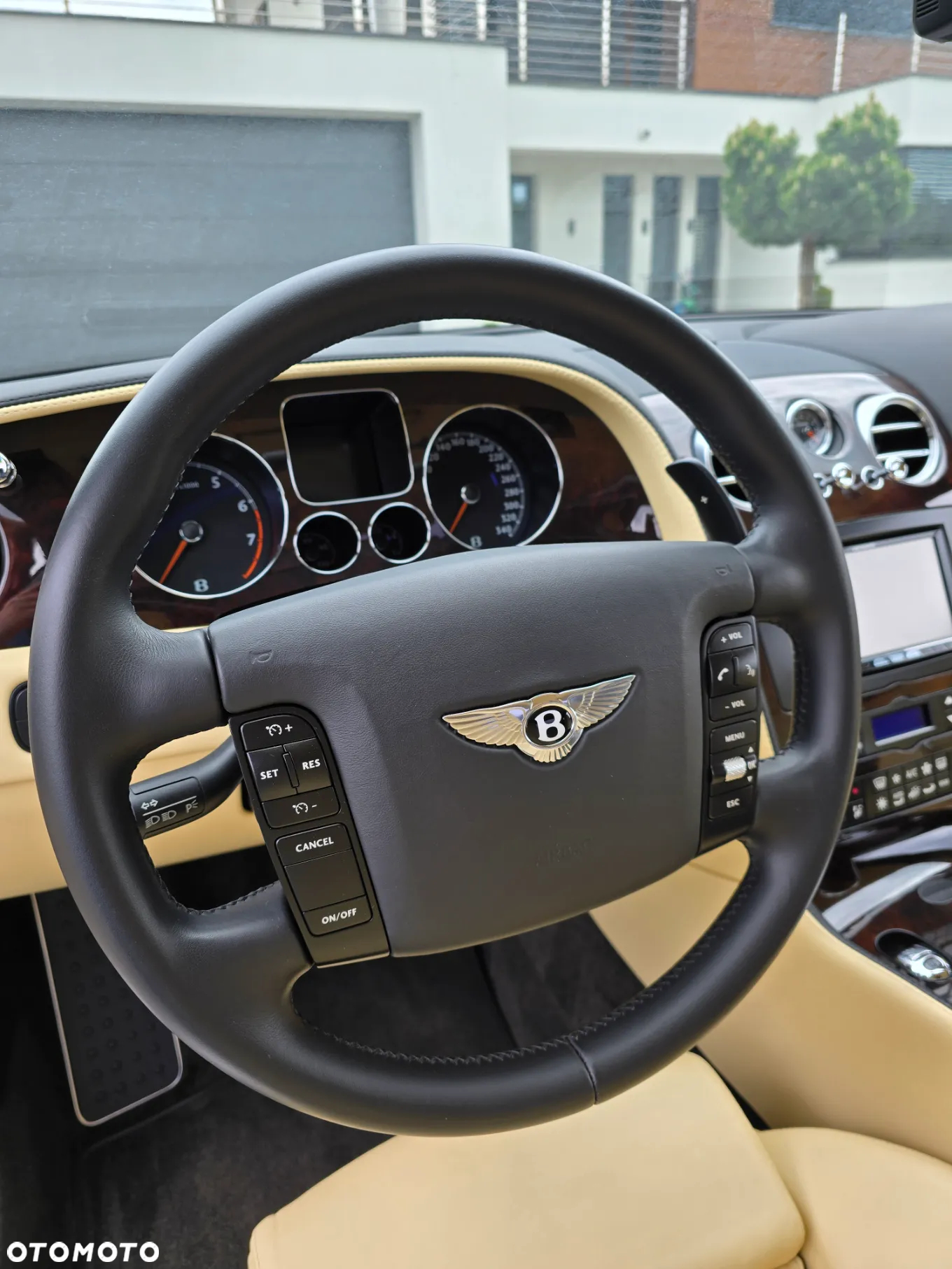 Bentley Continental GT Standard - 22