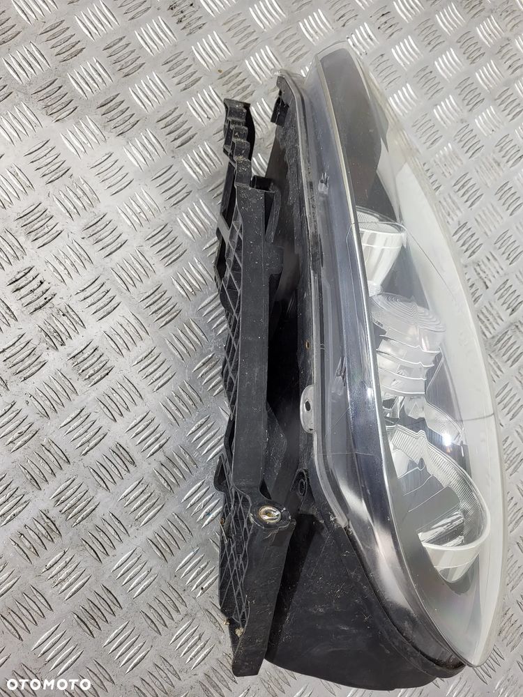 Volkswagen Golf VI Lampa Lewy Przód - 3