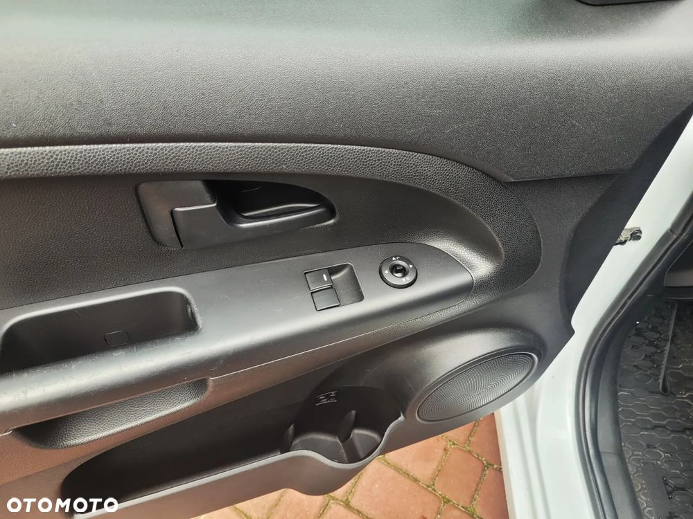 Kia Venga 1.4 CVVT Attract - 14