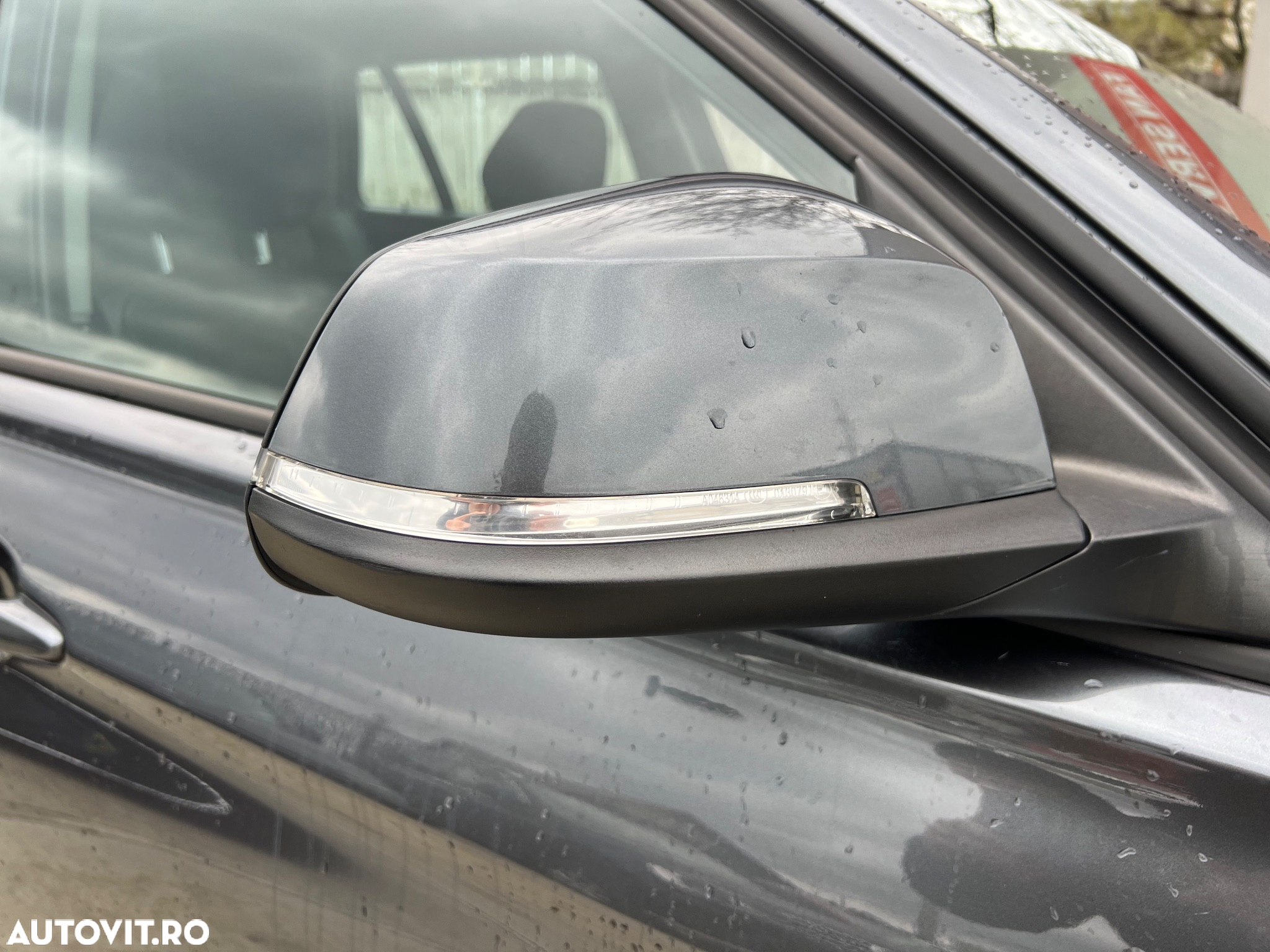 BMW Seria 3 320d Touring xDrive Aut. - 28