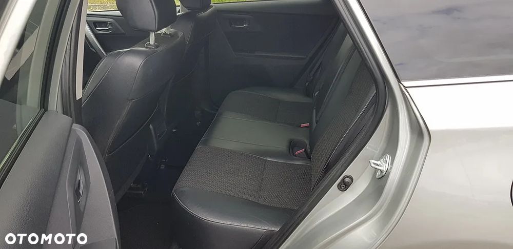 Toyota Auris 2.0 D-4D Prestige - 13