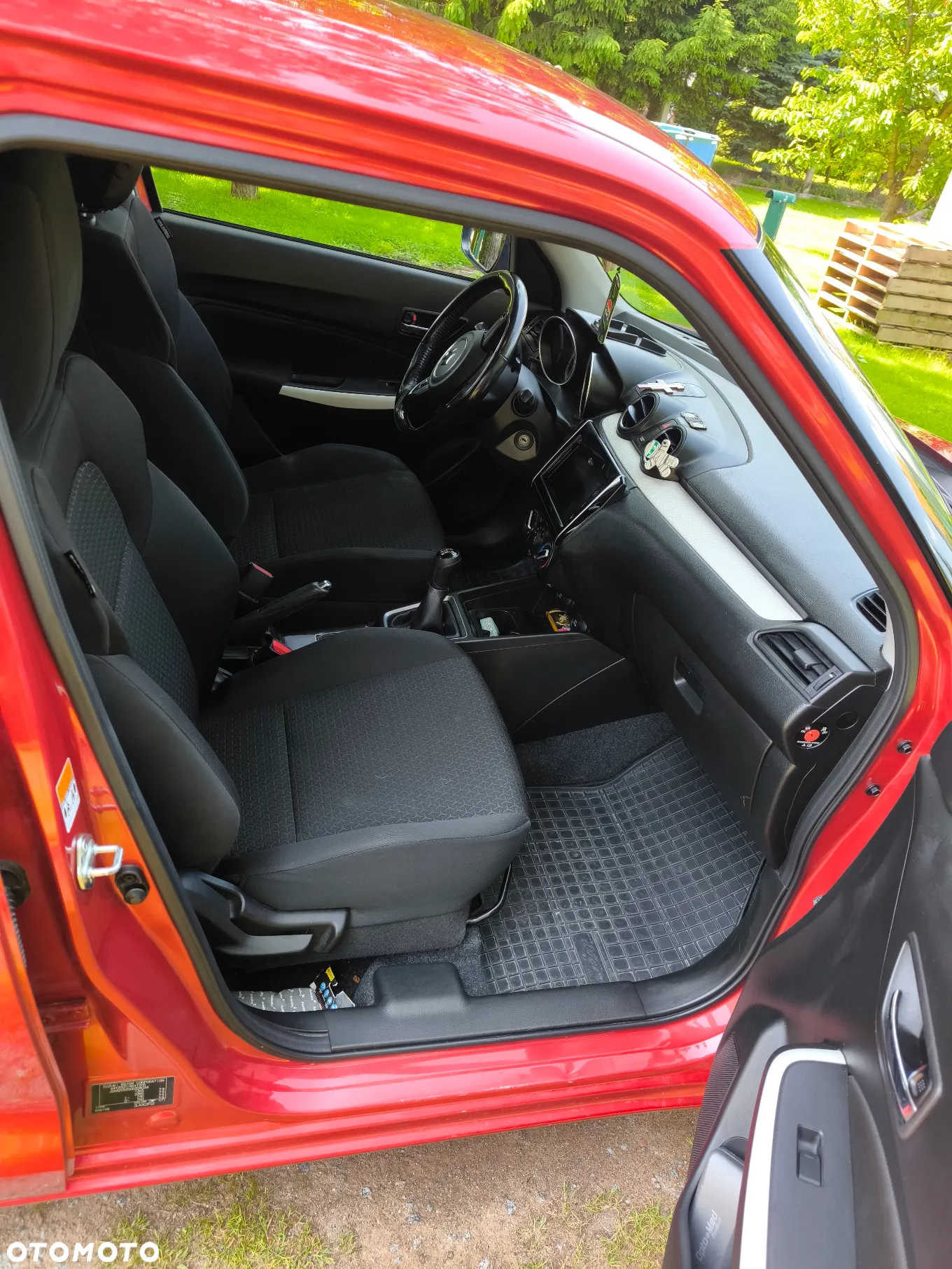 Suzuki Swift 1.2 SHVS Premium Plus - 4