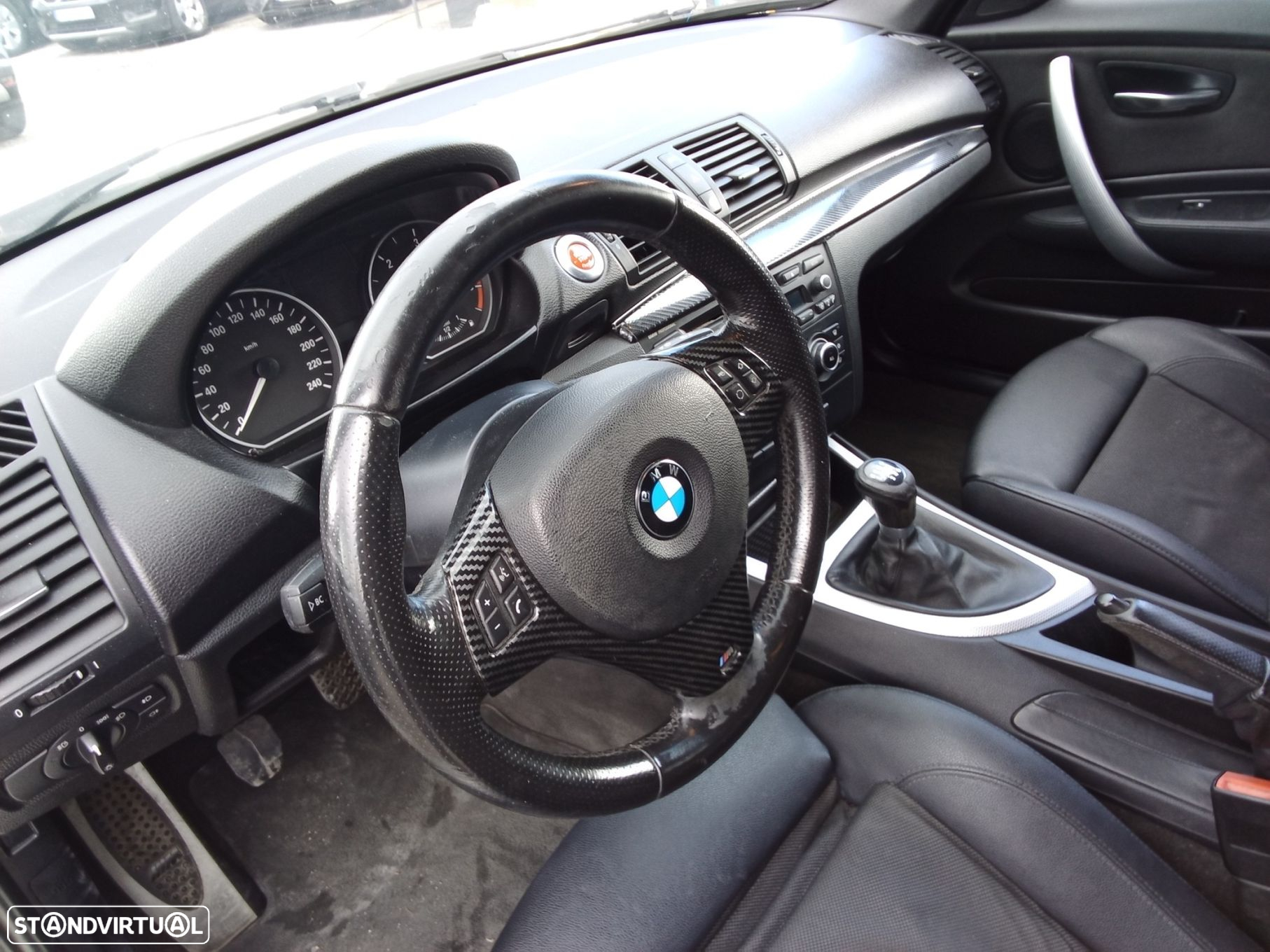 BMW 118 d Pack M - 14