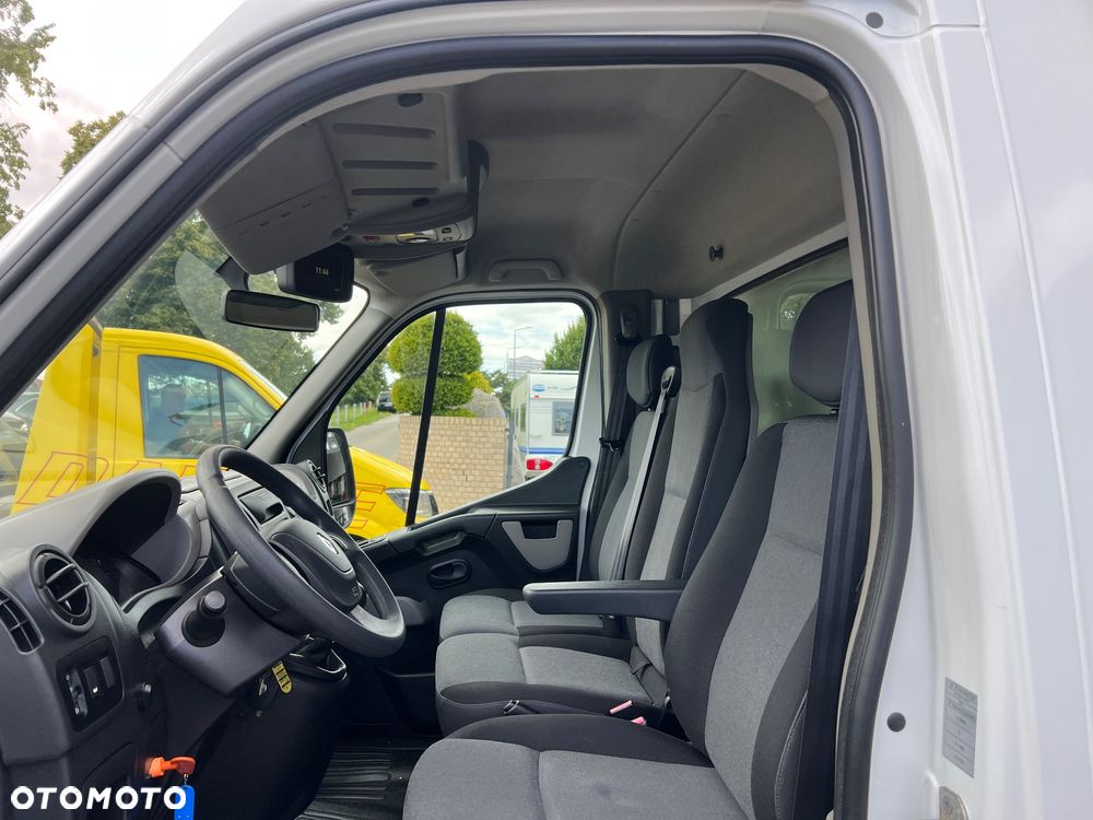 Renault Master - 18
