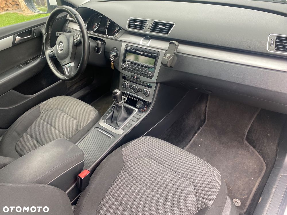 Volkswagen Passat - 5