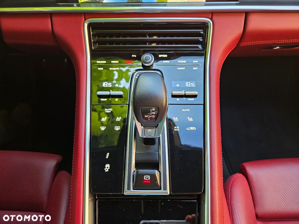 Porsche Panamera GTS - 19