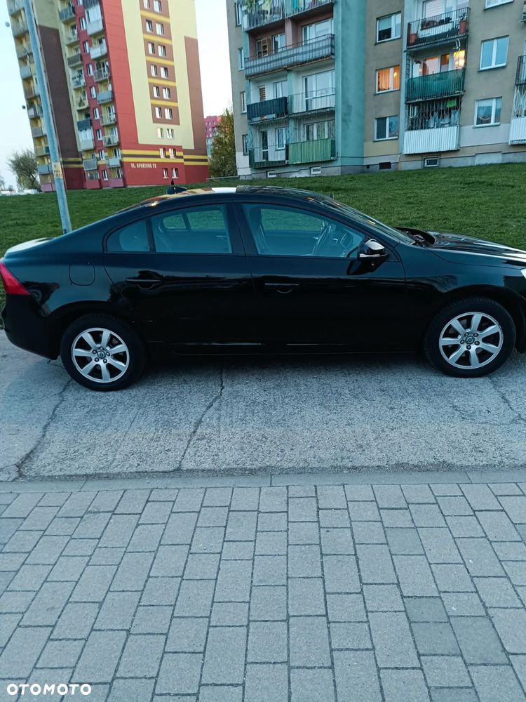 Volvo S60 D3 Kinetic - 2