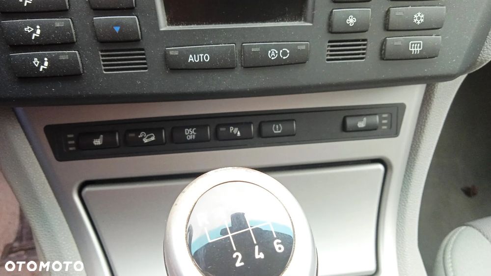 Deska rozdzielcza zegary kierownica airbag radio panel klimatyzacji kratki manetka przełącznik świateł BMW X3 E86 - 9