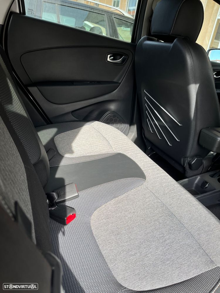 Renault Captur 1.5 dCi Exclusive - 16