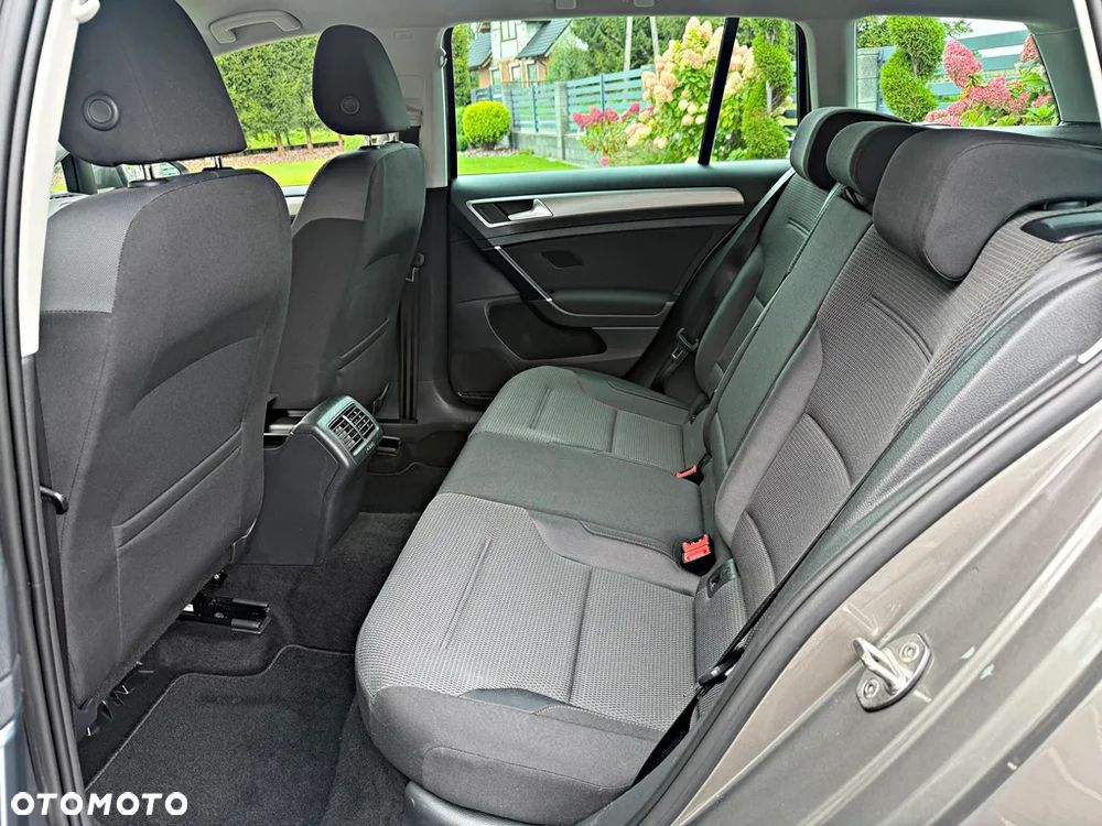Volkswagen Golf 1.6 TDI BlueMotion Technology Comfortline - 17