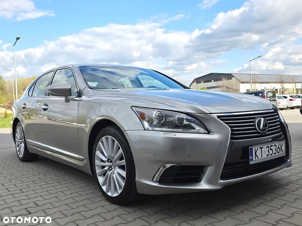 Lexus LS 460 AWD - 1