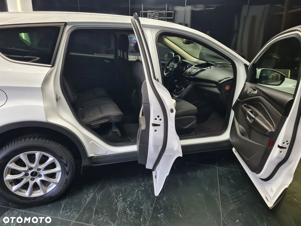Ford Kuga 2.0 TDCi 2x4 Trend - 15