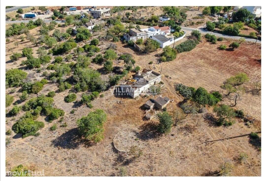 FANTÁSTICA RUÍNA COM 18440 M2 DE TERRENO SITUADA EM QUELFES, RIA FORMO - Grande imagem: 5/16